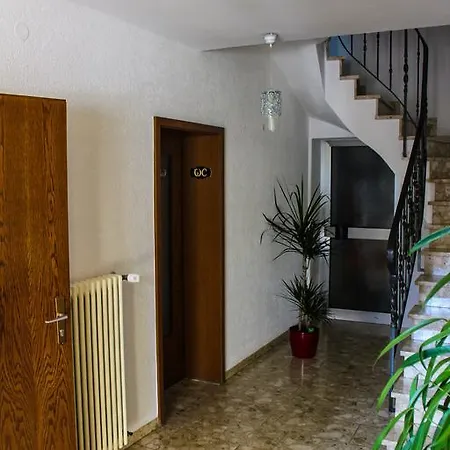 Sonja Hotel 2*